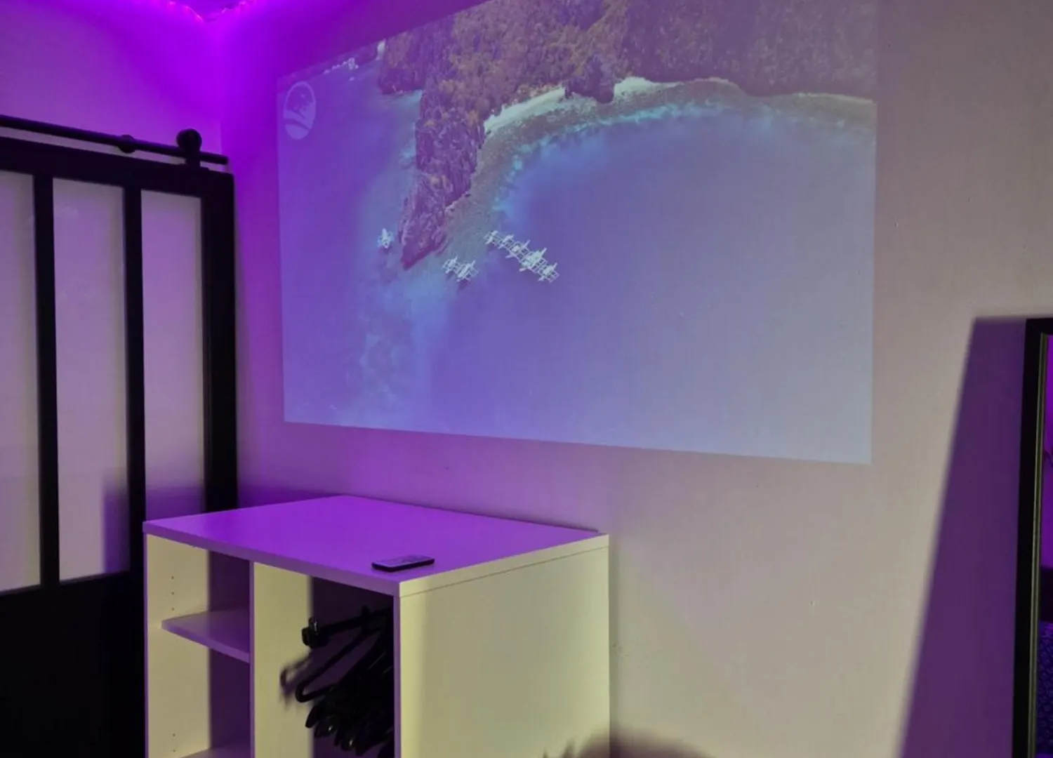 Le Nid Douillet Calme Proche Du Centre Parking Video Projecteur Apartment Brest France